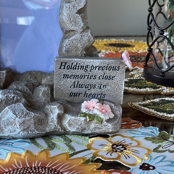 Brand New Memorial Picture Frame Resin Angel Wing Photo Holder Bereavement Gift - Picture 5 of 14